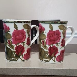 *2 x Vintage Collectors Series Red Roses Mug Royal Bone China - Collector’s Mug